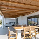 Oskelos Villa *